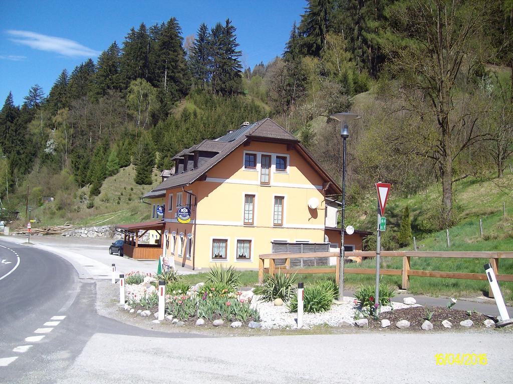 Gasthaus Zur Melzen Otel Versbichl Dış mekan fotoğraf