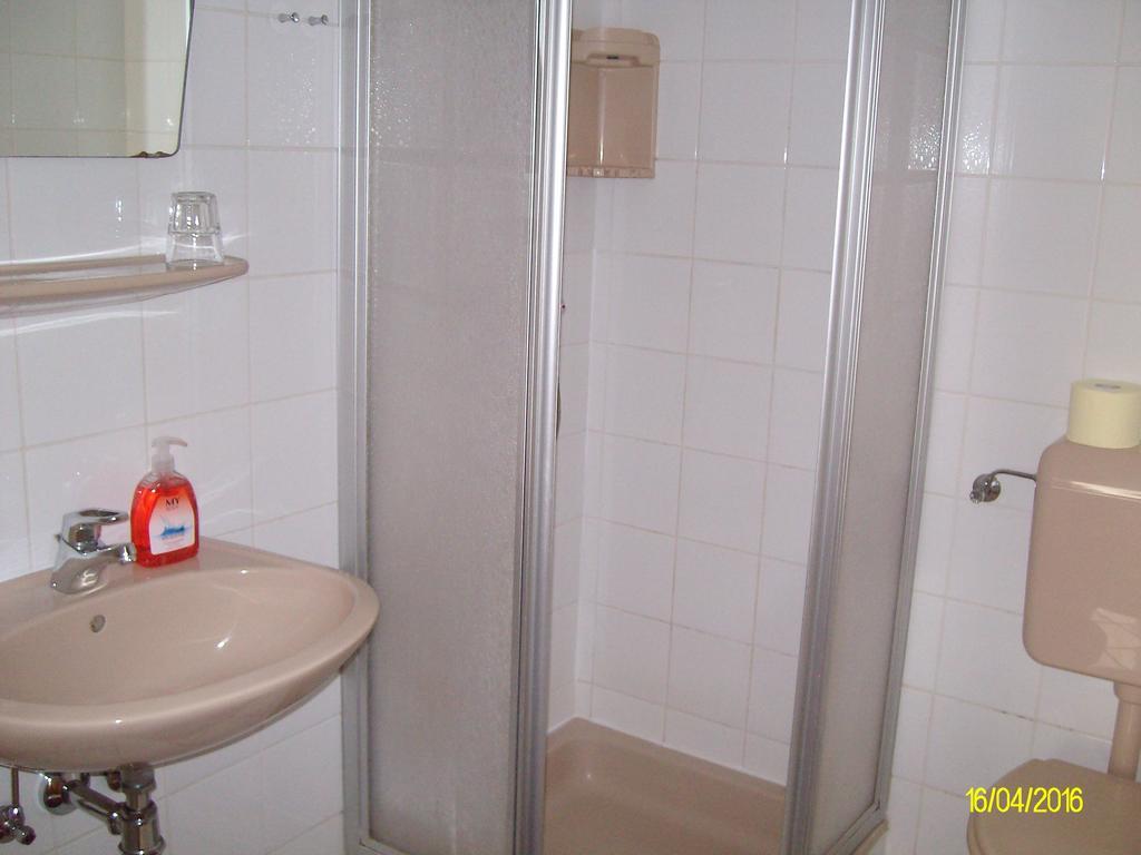 Gasthaus Zur Melzen Otel Versbichl Dış mekan fotoğraf