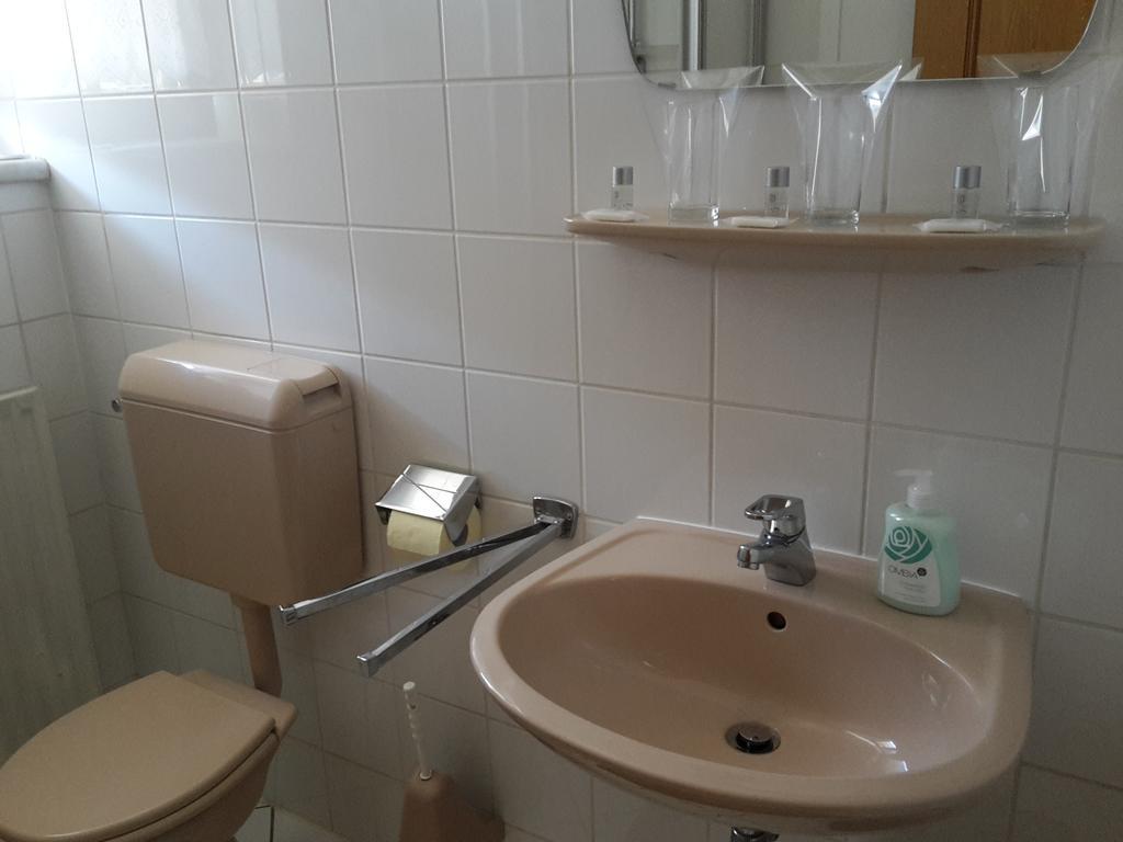 Gasthaus Zur Melzen Otel Versbichl Dış mekan fotoğraf